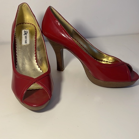Red Open Toe Pump - Picture 2 of 3